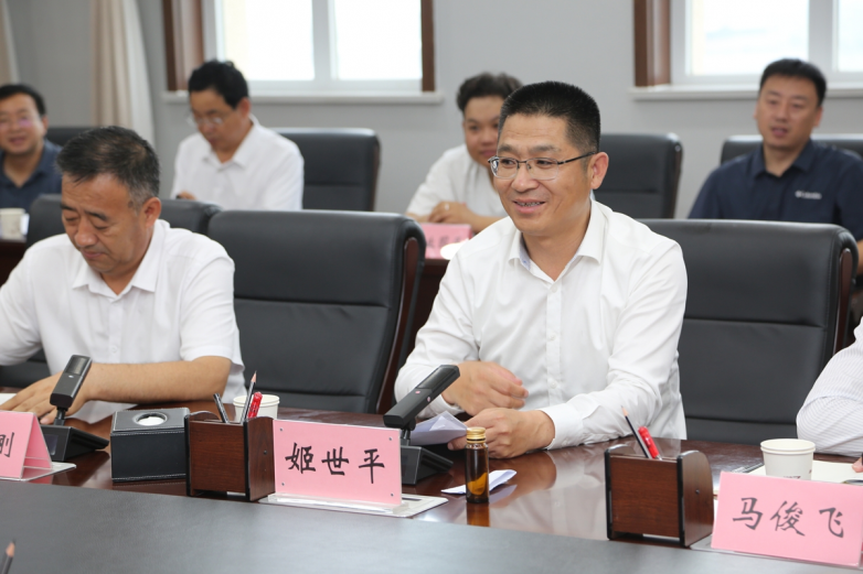 定边县召开荞麦产业高质量发展研讨会(图1)